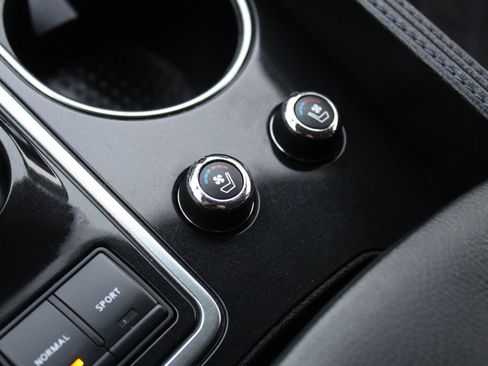 Used 2017 Nissan Maxima SR w/ Midnight Edition image 28