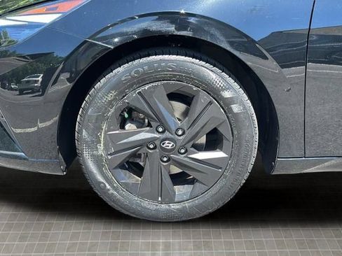 Used 2021 Hyundai Elantra SEL FWD image 29