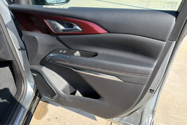 Used 2024 Chevrolet Traverse RS AWD/4WD image 19