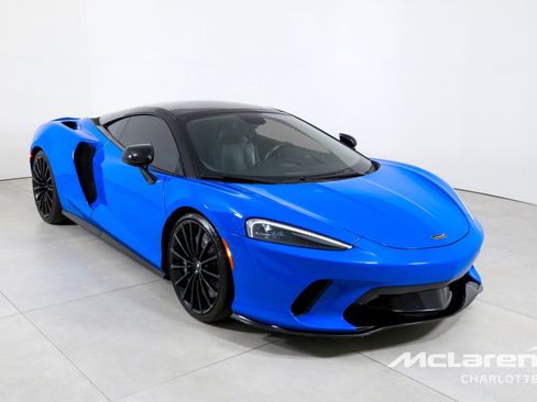 Used 2020 McLaren GT image 2