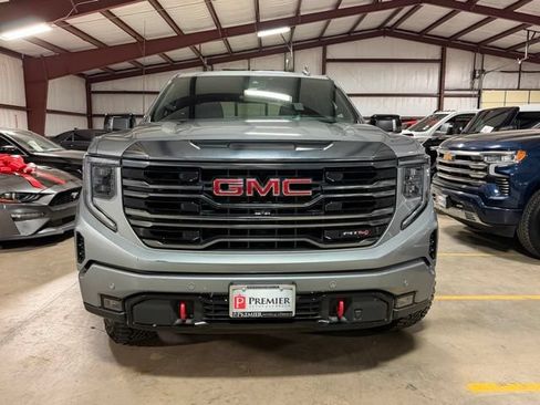 Used 2024 GMC Sierra 1500 AT4 w/ Technology Package AWD/4WD image 2