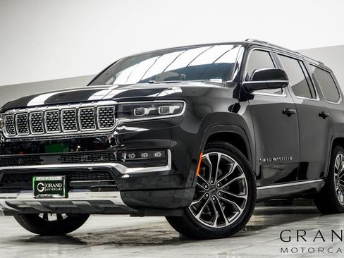 Used 2022 Jeep Grand Wagoneer Series III w/ Rear Seat Video Group 1 image 1