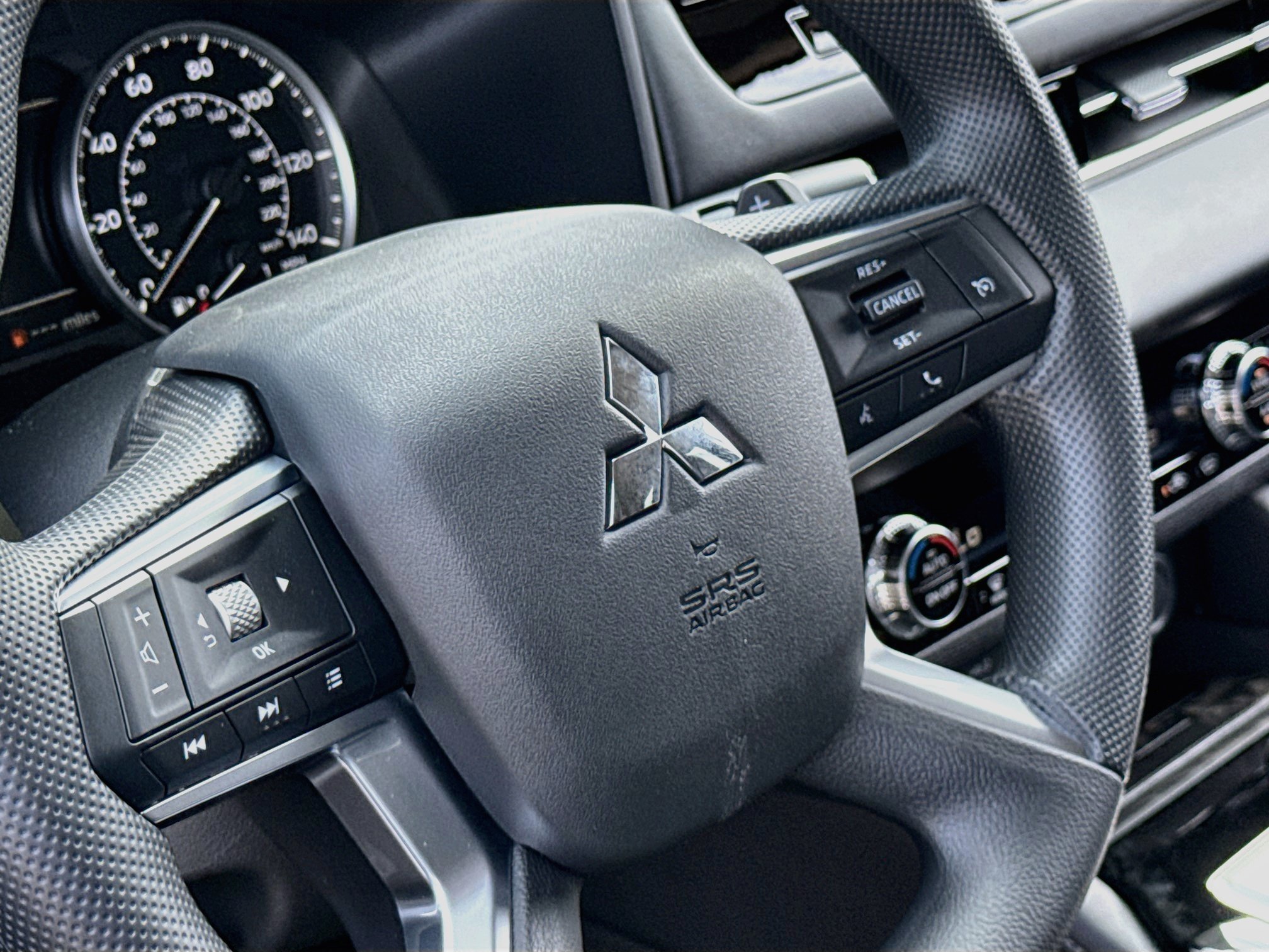 New 2026 Mitsubishi Outlander ES AWD/4WD image 5