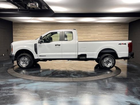 Used 2024 Ford F250 XL w/ XL Chrome Package image 19