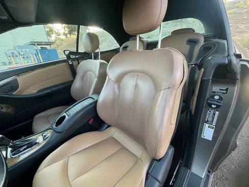 Used 2009 Mercedes-Benz CLK 550 Cabriolet image 15