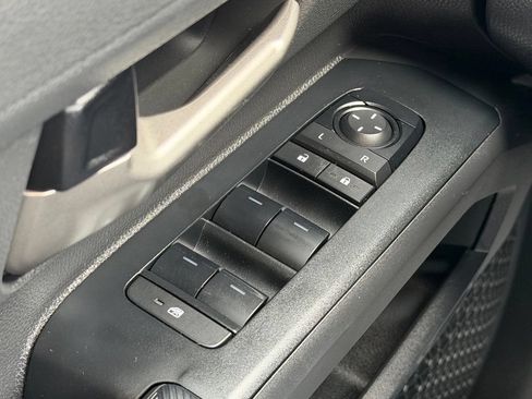 Certified 2024 Toyota Tacoma TRD Off-Road AWD/4WD image 23