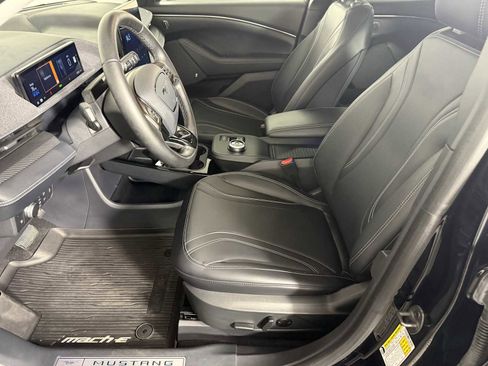 Used 2021 Ford Mustang Mach-E Premium image 7