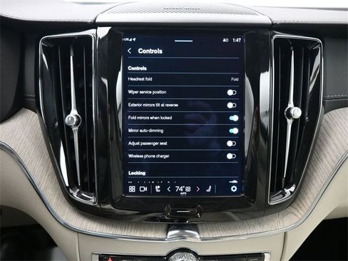 Used 2022 Volvo XC60 B6 Inscription w/ Advanced Package image 23