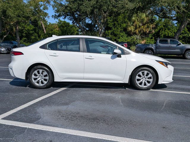 New 2027 Toyota Corolla LE FWD image 2