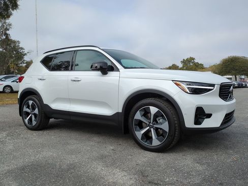 New 2026 Volvo XC40 B5 Plus w/ Protection Package Premier image 2