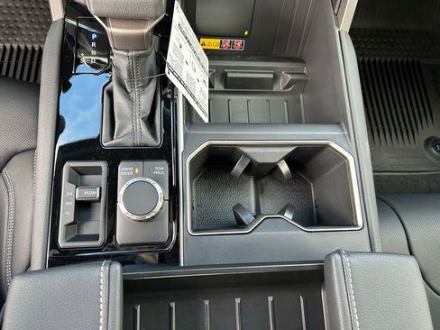 New 2026 Toyota Tundra Limited AWD/4WD image 15
