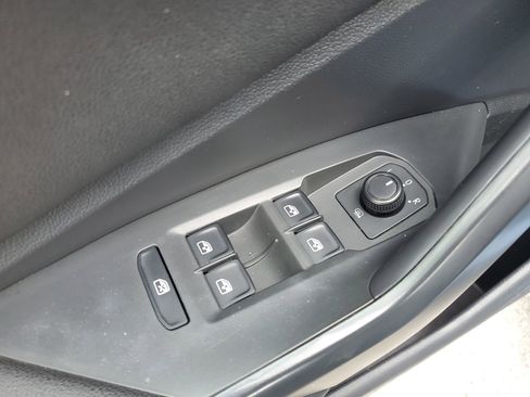 Used 2020 Volkswagen Jetta SEL image 15