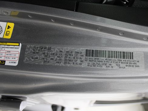 Used 2020 Jeep Gladiator Overland image 45