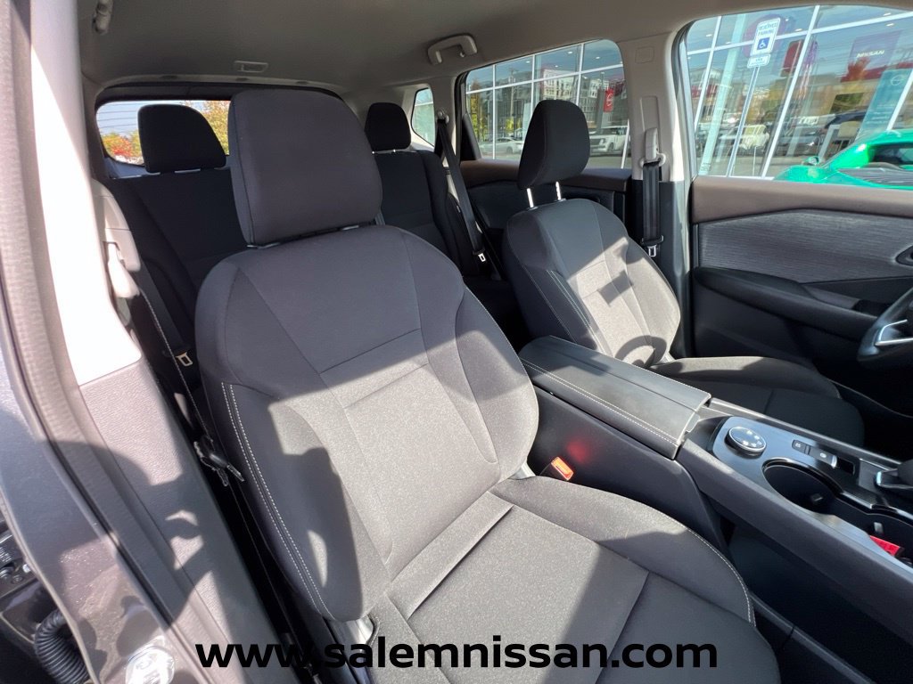 Used 2023 Nissan Rogue S AWD/4WD image 23