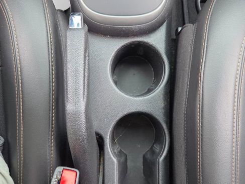 Used 2022 Chevrolet Trax LT w/ Sport Edition image 18