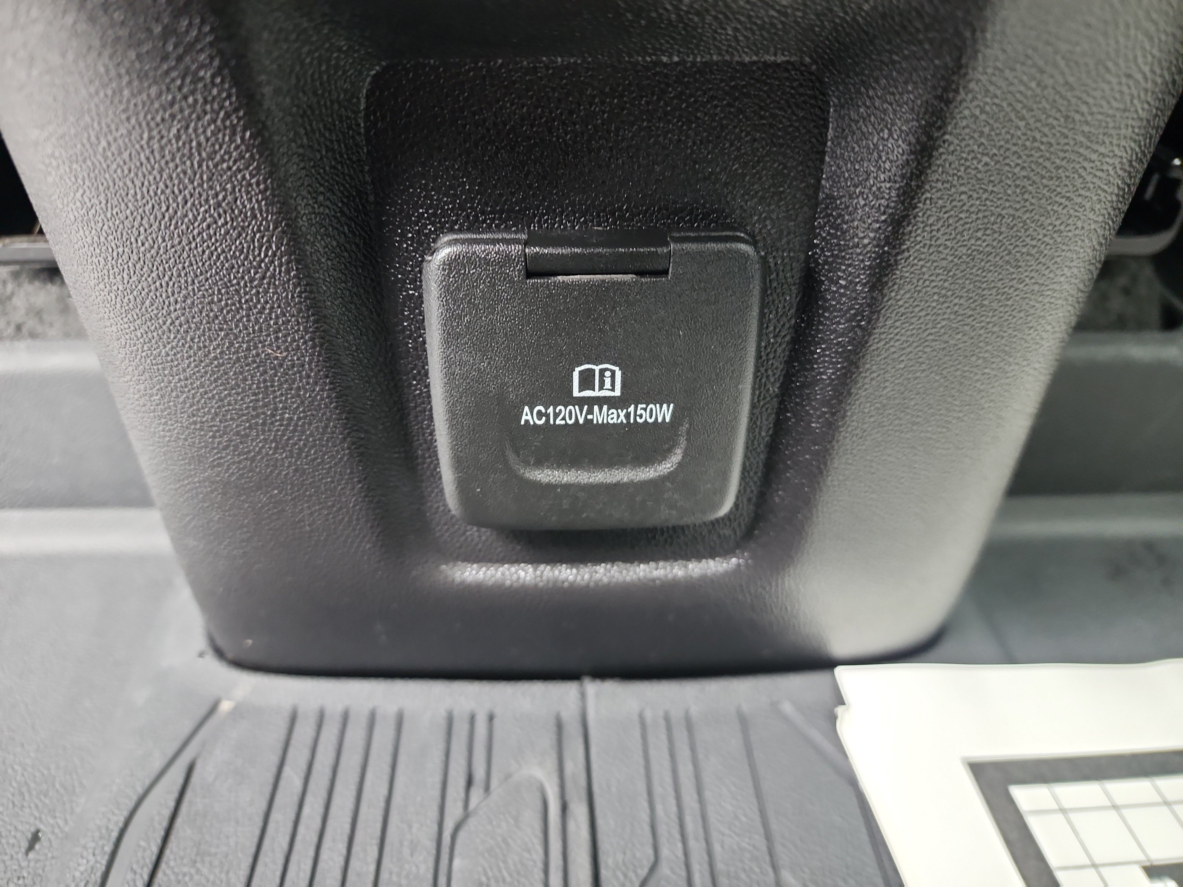 Certified 2024 GMC Terrain SLT w/ Infotainment Package II AWD/4WD image 29