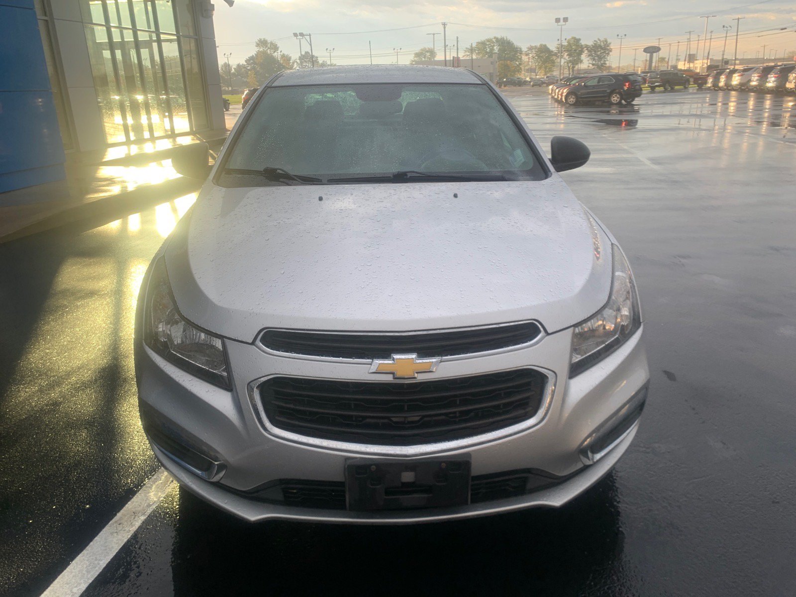 Used 2015 Chevrolet Cruze LS FWD image 2
