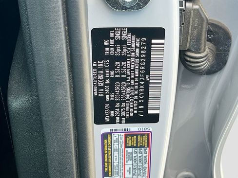 Used 2024 Kia Sorento SX image 32