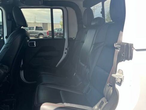 Used 2021 Jeep Gladiator Rubicon AWD/4WD image 29