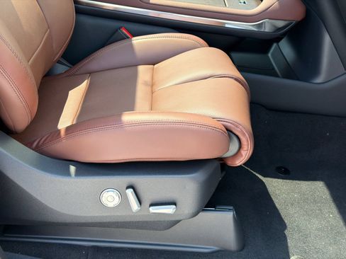 New 2027 Lincoln Navigator L Reserve AWD/4WD image 13