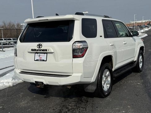 Certified 2021 Toyota 4Runner SR5 Premium image 3