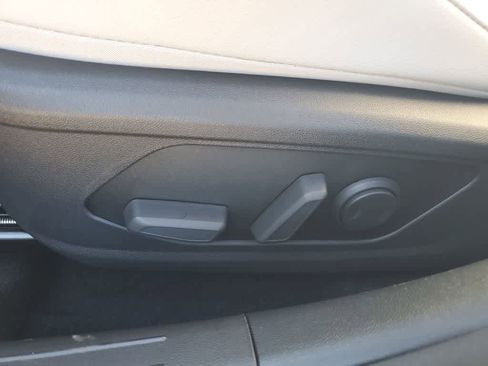 New 2026 Hyundai Elantra Limited image 22