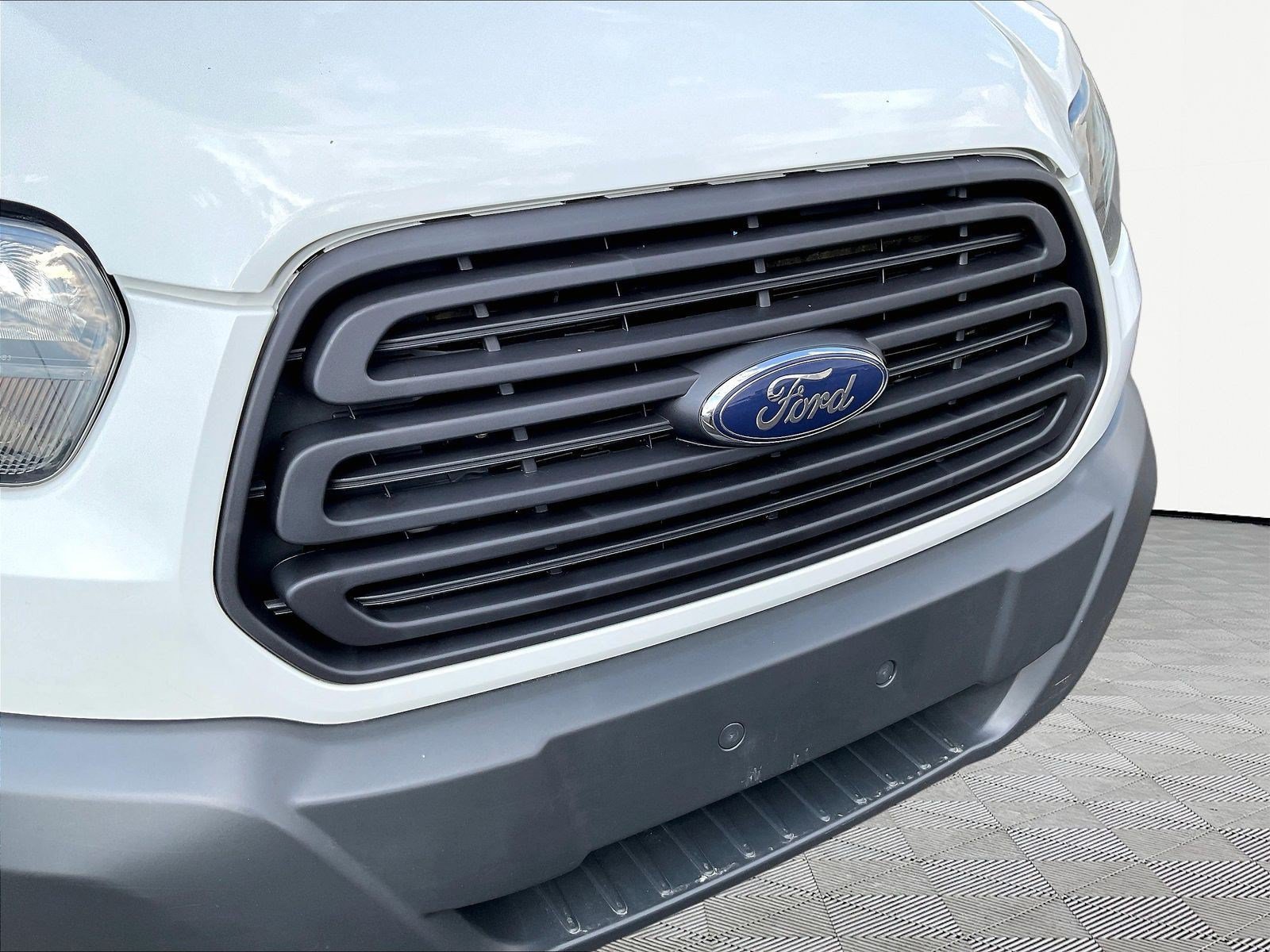Used 2018 Ford Transit 350 XL RWD image 29