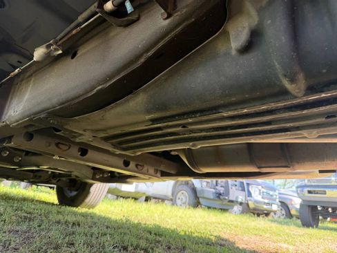 Used 2011 GMC Sierra 2500 SLT w/ SLT Convenience Package image 32