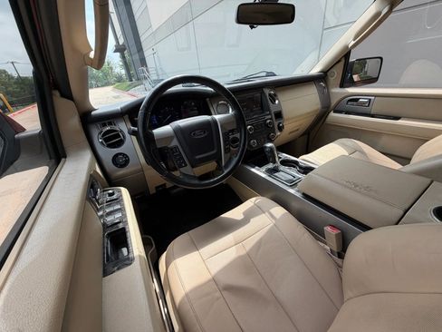 Used 2015 Ford Expedition Limited w/ Equipment Group 301A RWD image 8