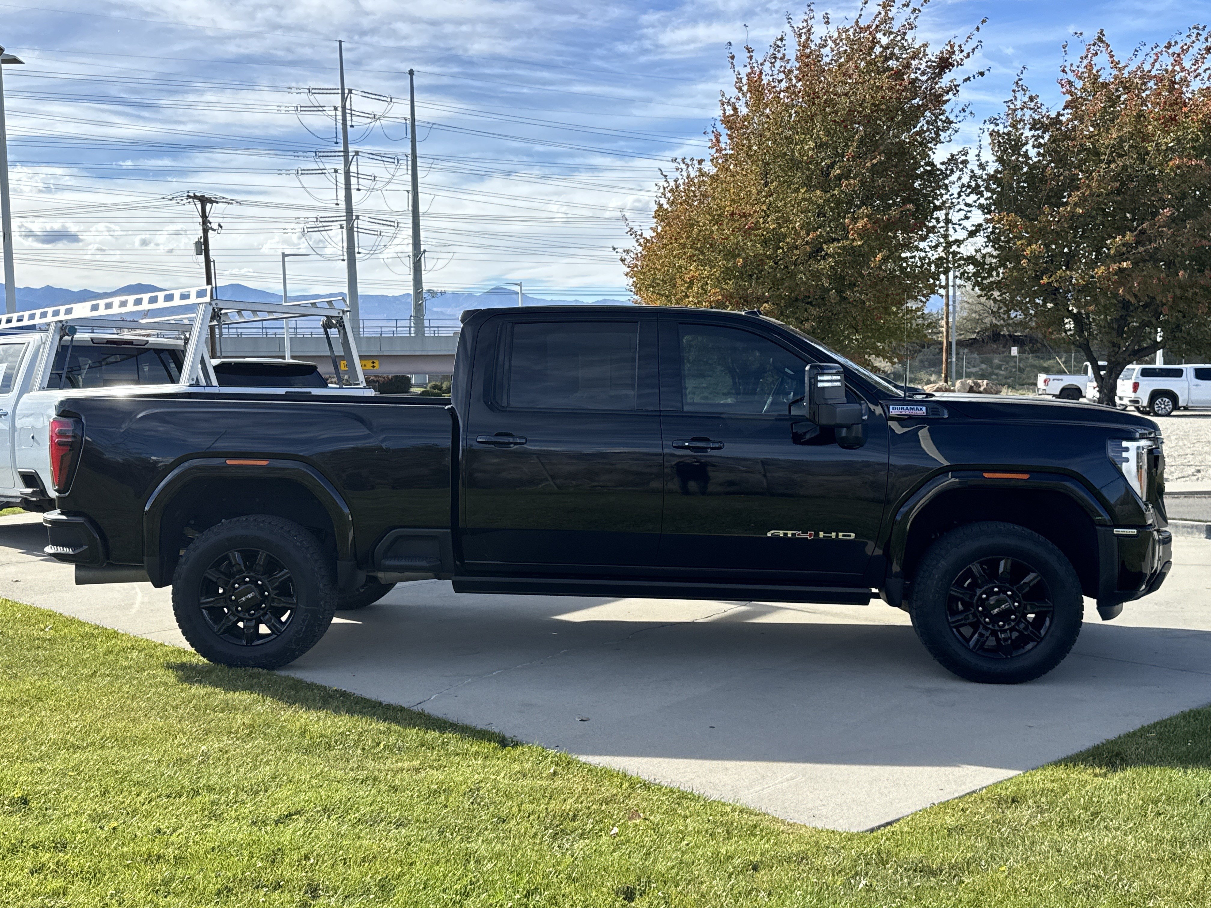 Certified 2024 GMC Sierra 3500 AT4 w/ AT4 Premium Plus Package AWD/4WD image 7