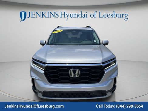 Used 2023 Honda Pilot Touring image 12