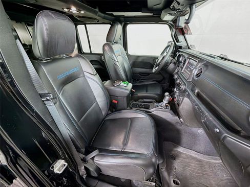 Used 2023 Jeep Wrangler Unlimited Rubicon 4xe w/ Cold Weather Group AWD/4WD image 29