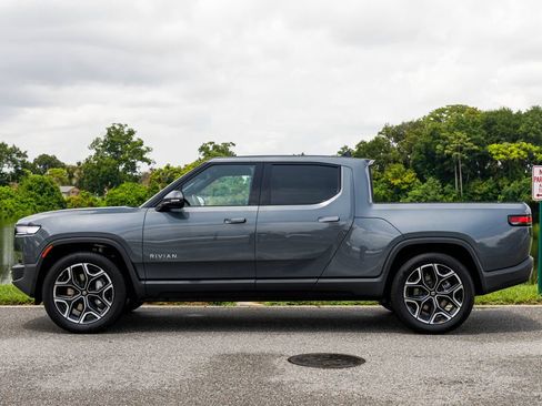 Used 2025 Rivian R1T Adventure AWD/4WD image 6