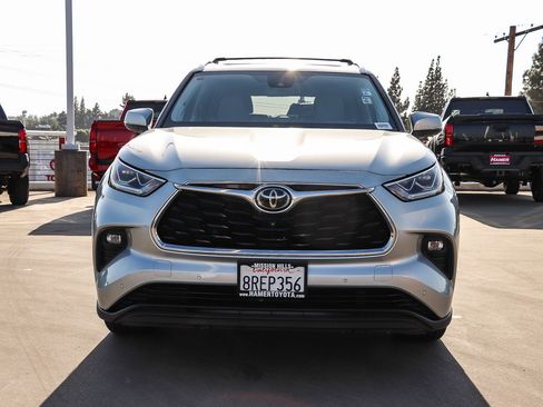 Certified 2020 Toyota Highlander Limited AWD/4WD image 2