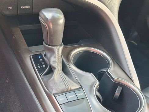 Used 2024 Toyota Camry SE FWD image 19