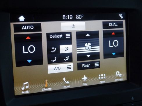 Used 2017 Lincoln Navigator Select RWD image 11