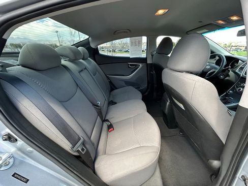 Used 2015 Hyundai Elantra SE w/ Option Group 02 FWD image 27