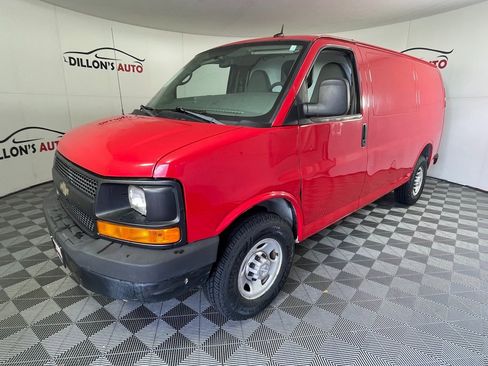 Used 2015 Chevrolet Express 2500 image 2