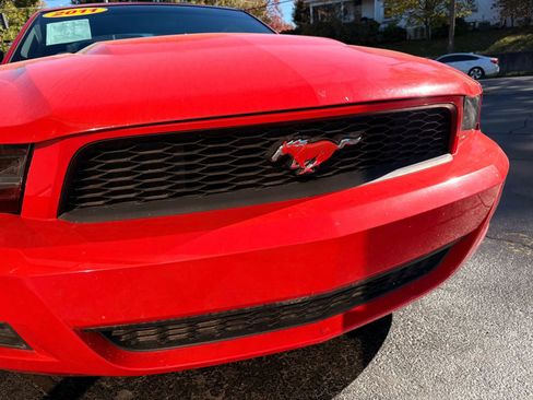 Used 2011 Ford Mustang Coupe w/ 101A Rapid Spec Order Code image 25