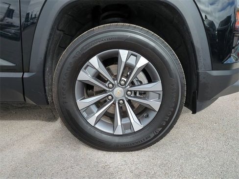 Certified 2025 Chevrolet Equinox LT image 11