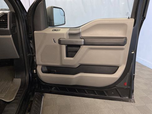 Used 2015 Ford F150 XLT w/ Equipment Group 302A Luxury image 43