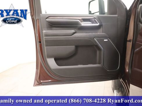 Used 2024 Chevrolet Silverado 2500 LTZ w/ LTZ Plus Package image 5