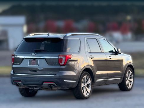 Used 2018 Ford Explorer Limited image 7