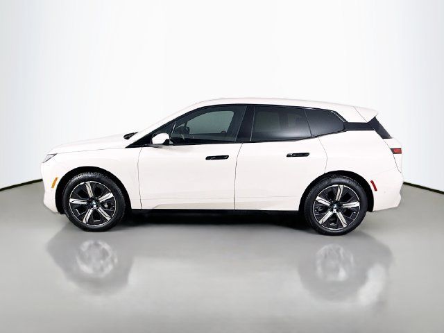 Used 2026 BMW iX xDrive45 AWD/4WD image 4