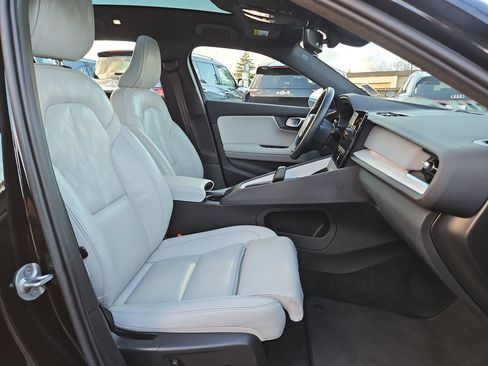 Used 2023 Polestar Polestar 2 image 30