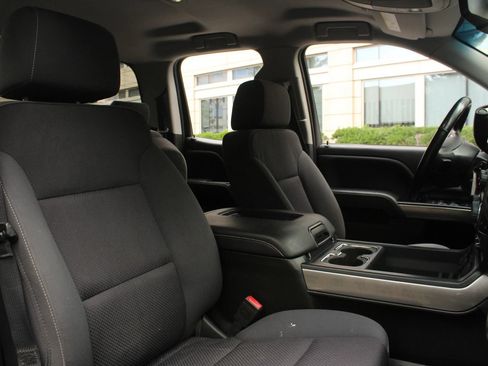 Used 2018 Chevrolet Silverado 1500 LT w/ All Star Edition AWD/4WD image 24
