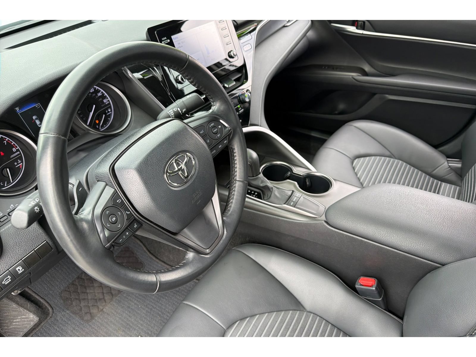 Certified 2024 Toyota Camry SE FWD image 10