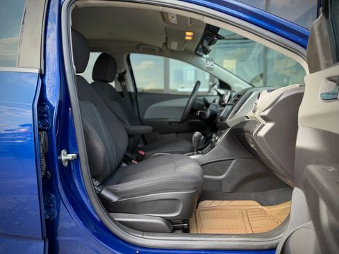 Used 2014 Chevrolet Sonic LT FWD image 13