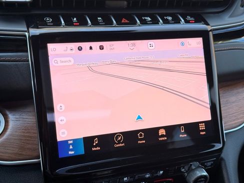 Used 2023 Jeep Grand Cherokee Summit w/ Luxury Tech Group V image 15