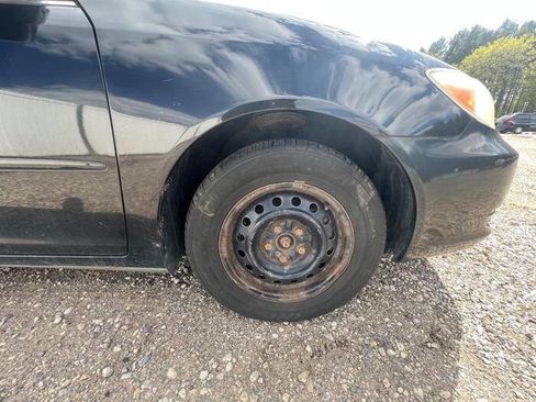 Used 2004 Toyota Camry FWD image 17
